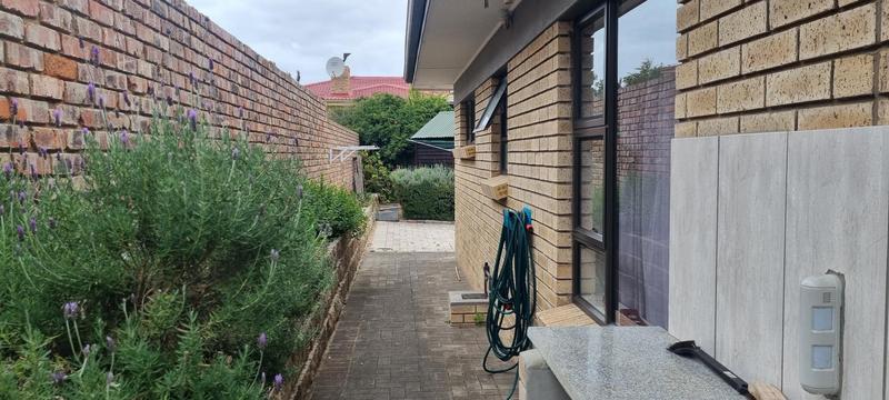 3 Bedroom Property for Sale in Reebok Western Cape